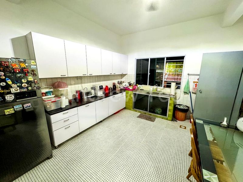 4 Bed Corner Terrace (Landed) for Sale in  Tai Hwan Garden - Image 2